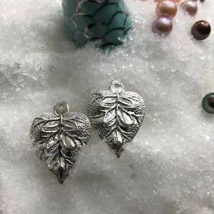 Vantel Pearls Ivy Earring Enhancers